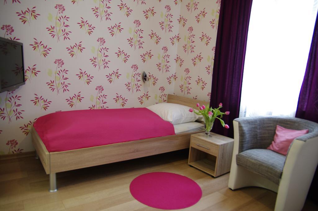 Waldhotel Бад Мюнстерайфел Екстериор снимка