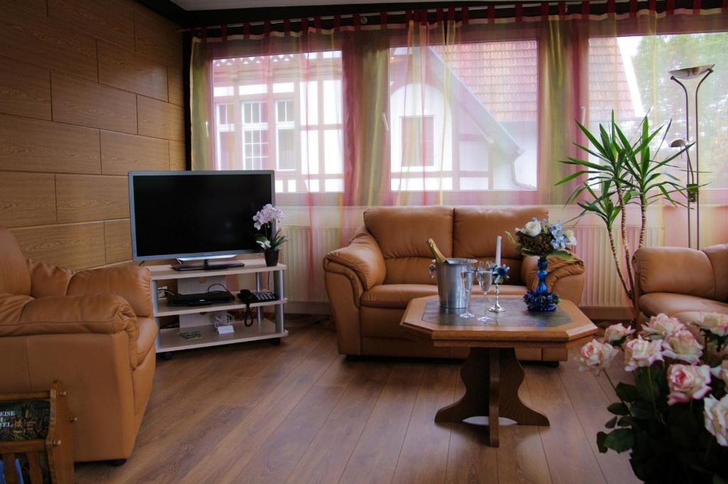 Waldhotel Бад Мюнстерайфел Екстериор снимка